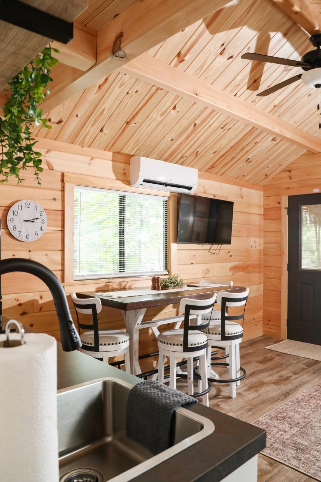 The Bellefonte Campground Room photo